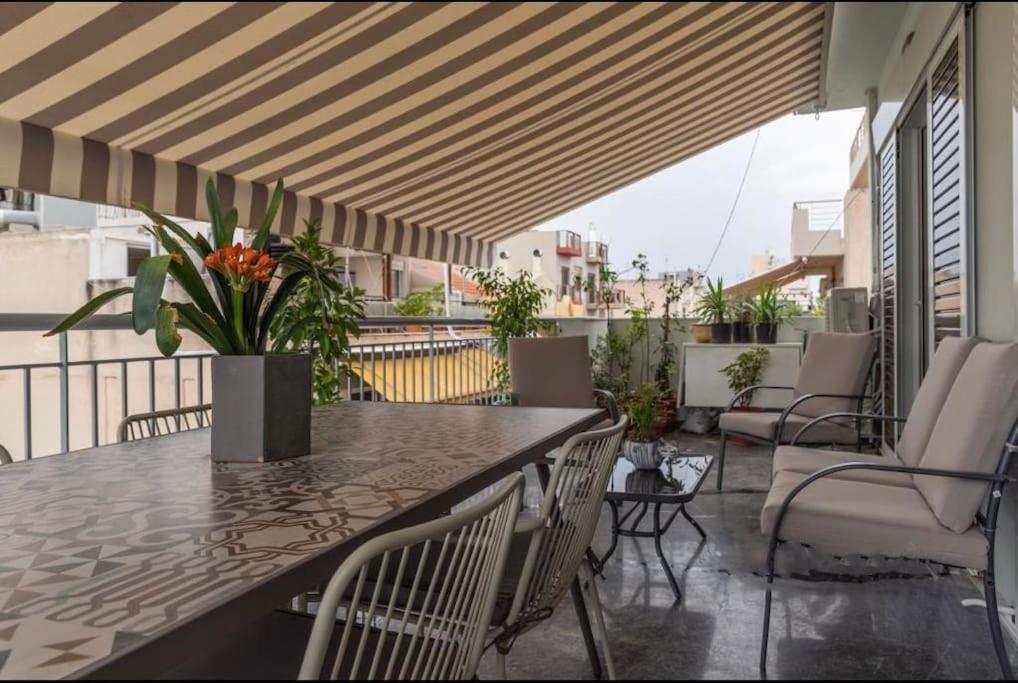 Artistic Apt In Vibrant Gazi With Large Terrace By Ghh Aten Exteriör bild